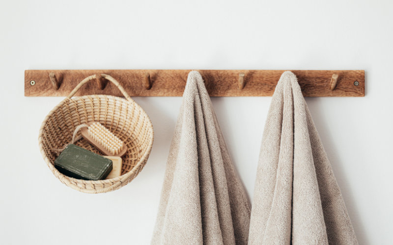 Wieszaki na ręczniki – praktyczne i stylowe rozwiązanie dla Twojej łazienki