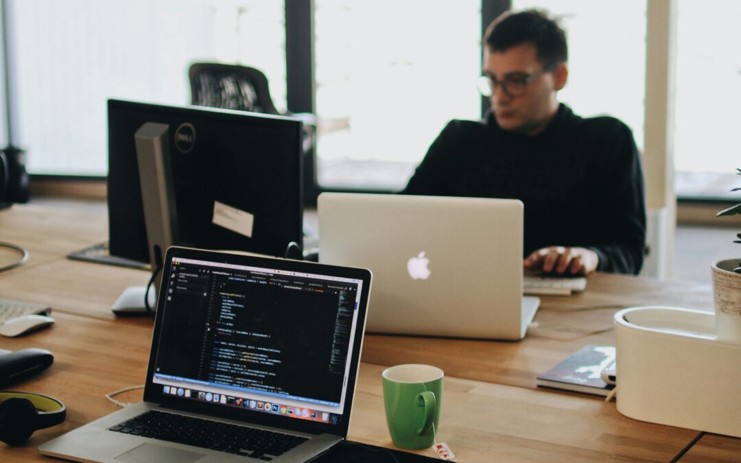 Co to jest firma jednoosobowa? Plusy i minusy takiej działalności