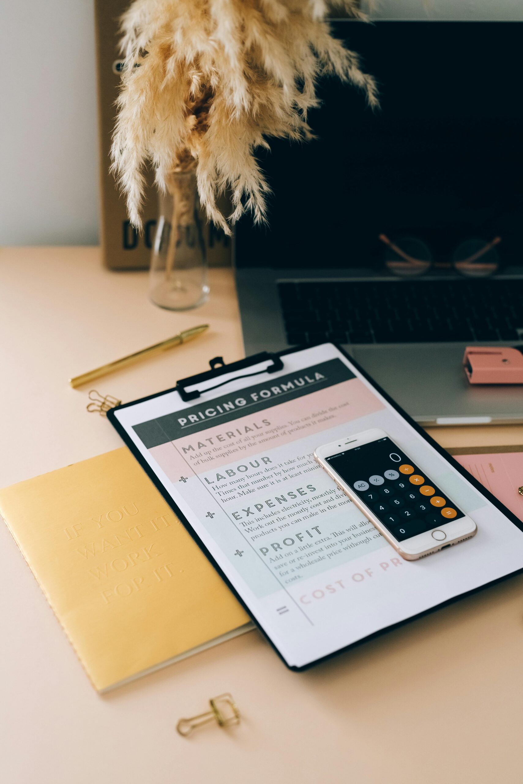 pexels-leeloothefirst-8970678